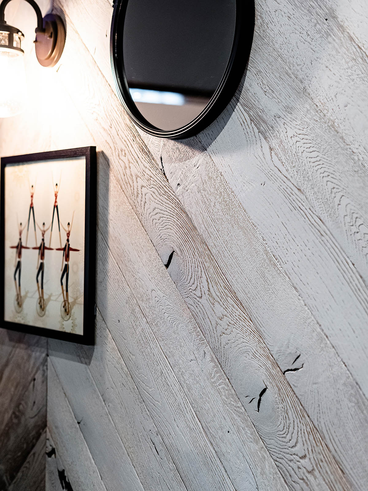 Hungry Horse Bespoke Wall Cladding Project
