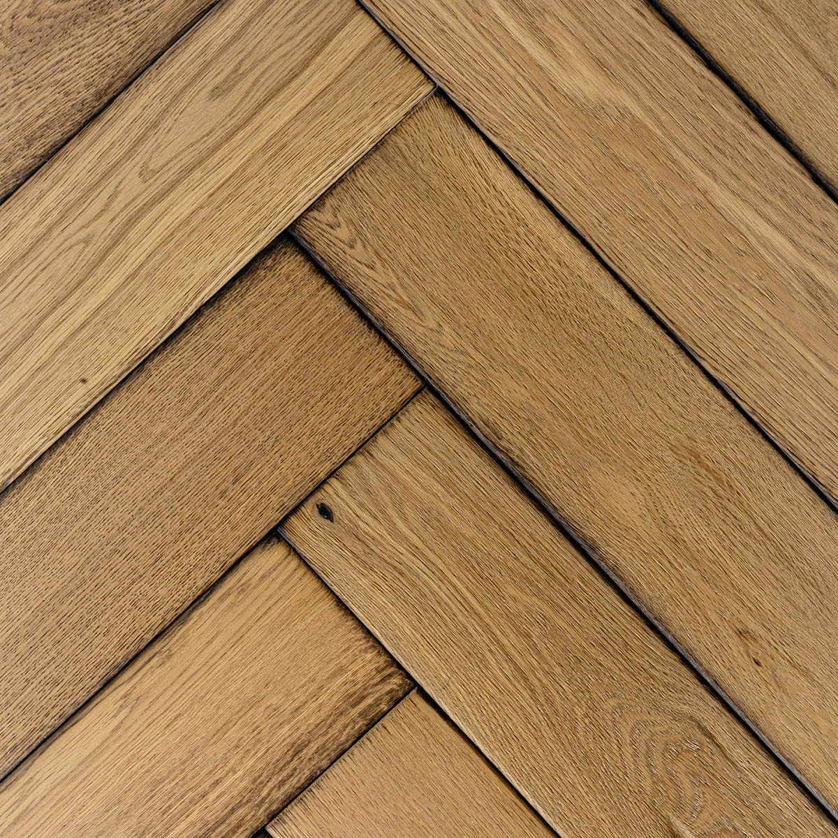 Thornbridge Herringbone - Engineered Cobbled Edged Oak Floor