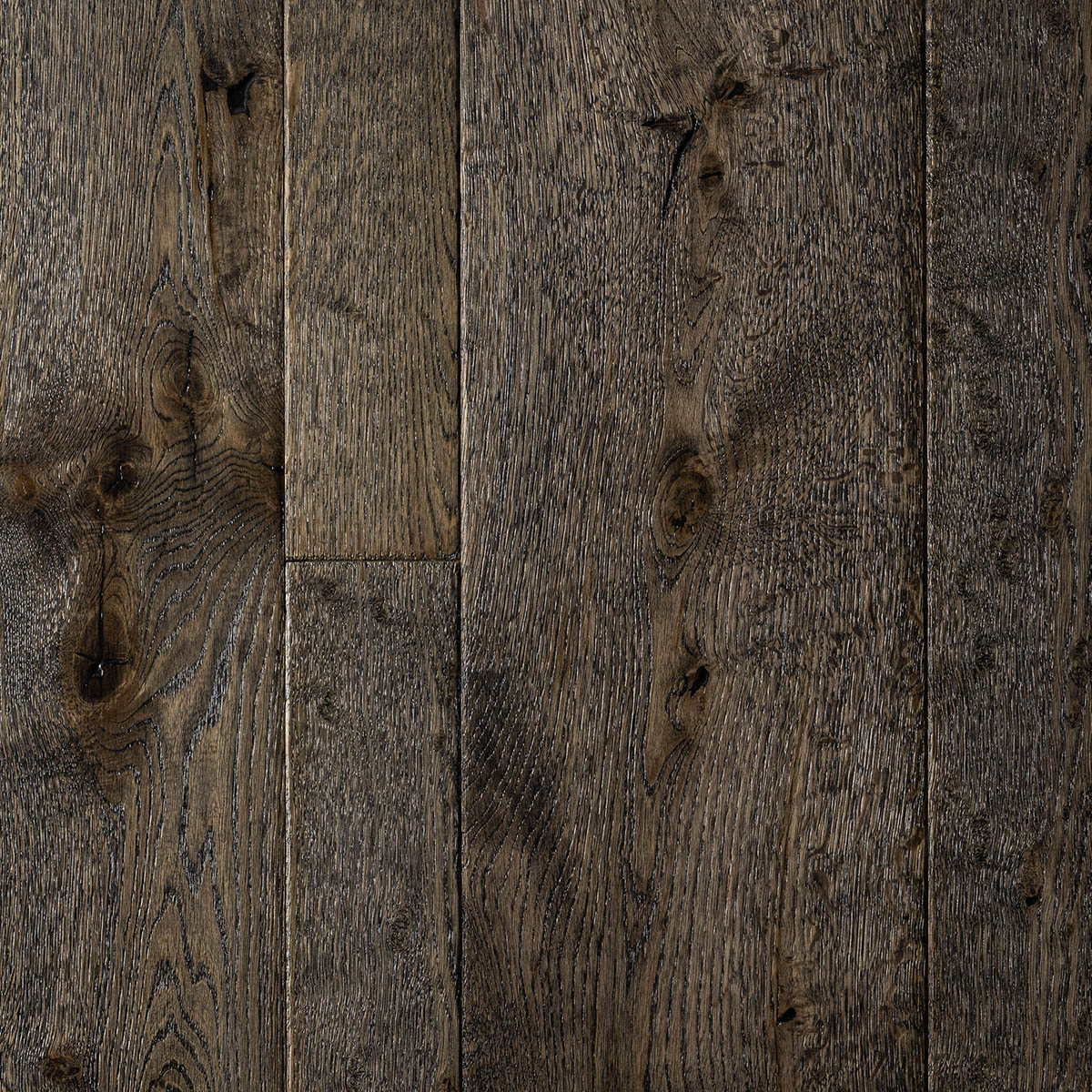 Wellwood Close - Cobbled Edge Distressed Mixed Width Oak