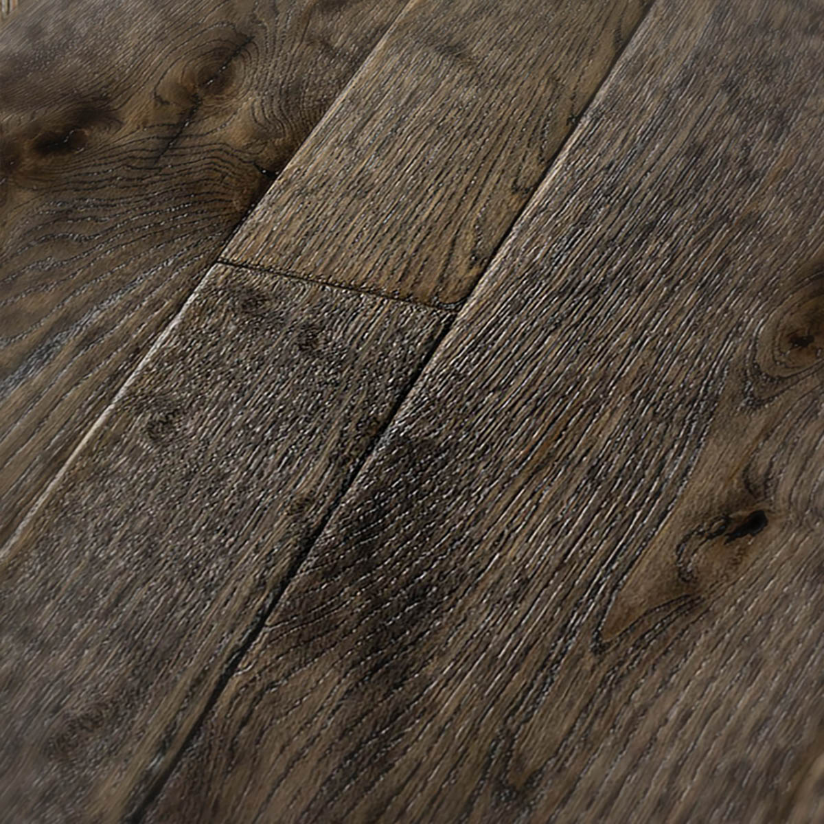 Wellwood Close - Cobbled Edge Distressed Mixed Width Oak