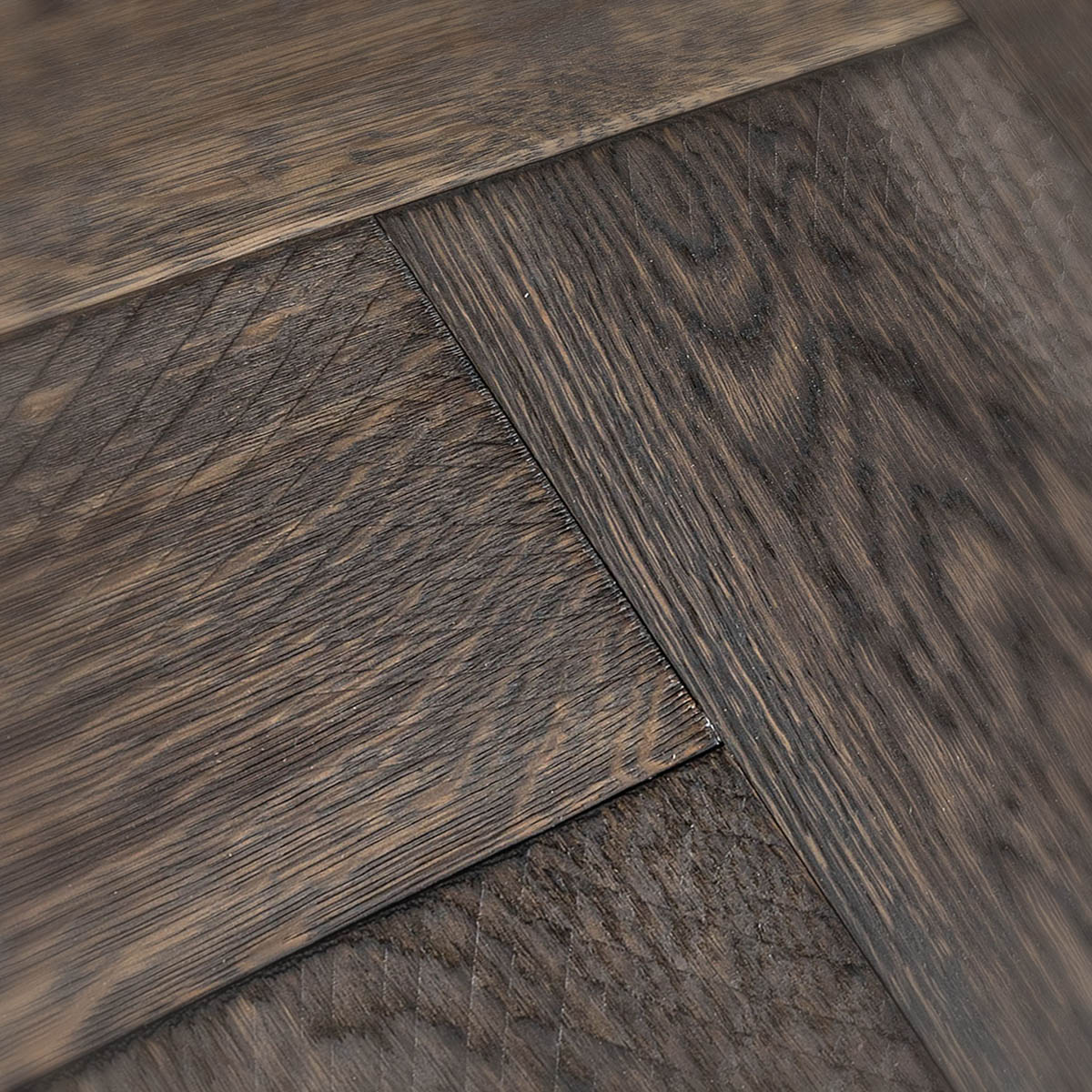 eldertree Herringbone - Engineered Cobbled Edged Oak Floor