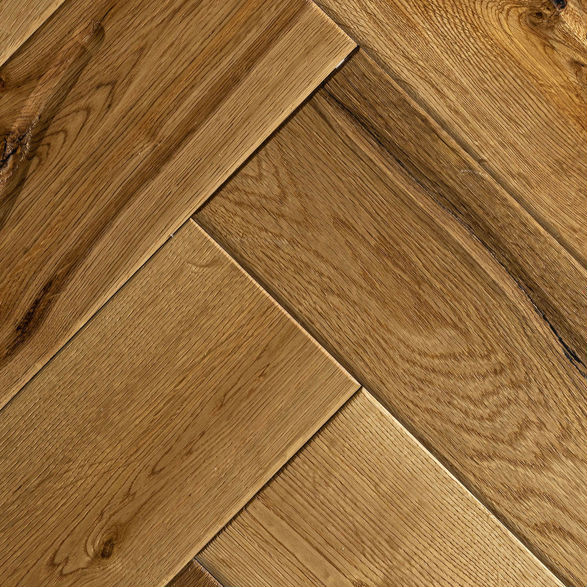 Cobbled Edged Oak Herringbone Floor 500mm x 120mm