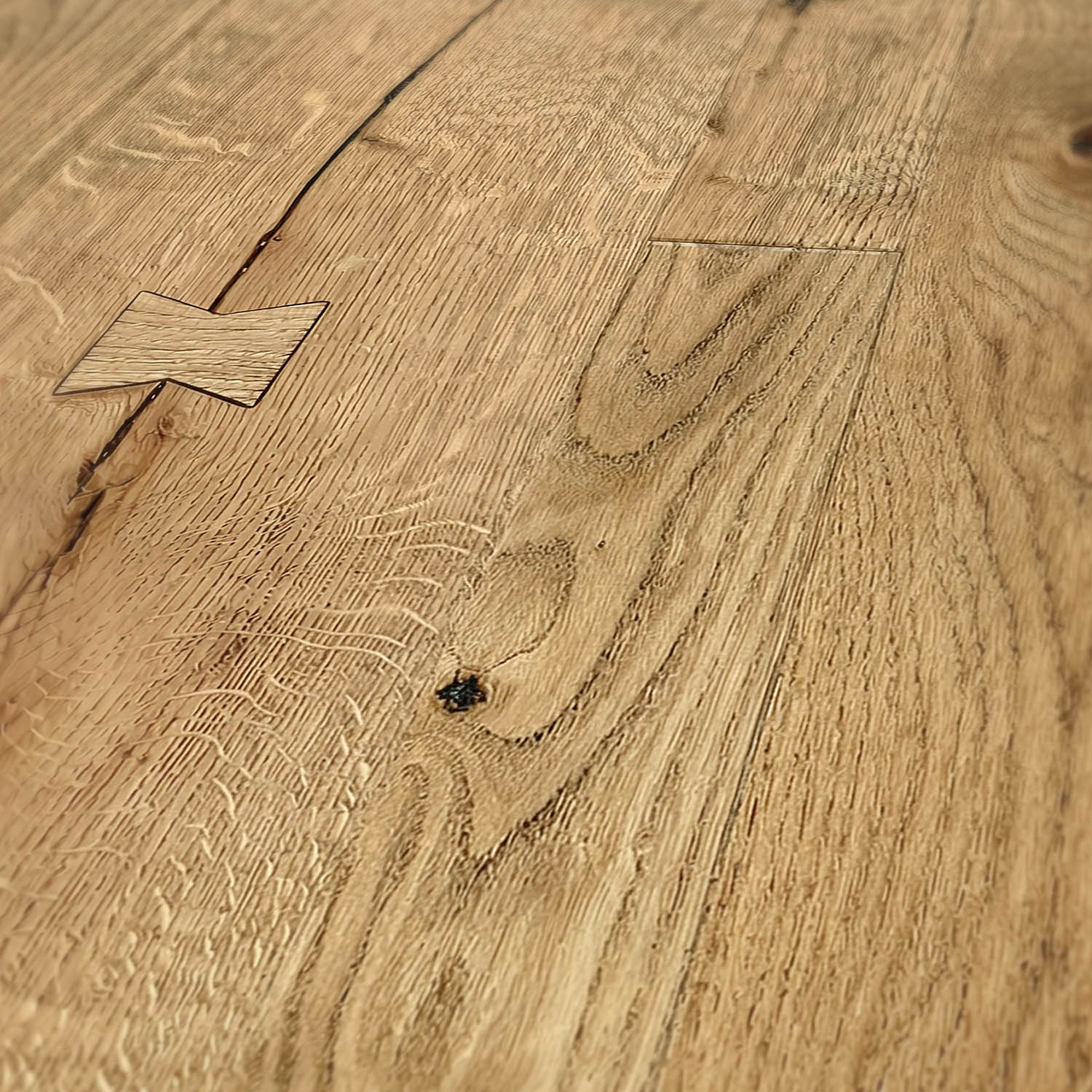 Dale Road - Mixed Width Rustic-Grade Cobbled Edged Oak